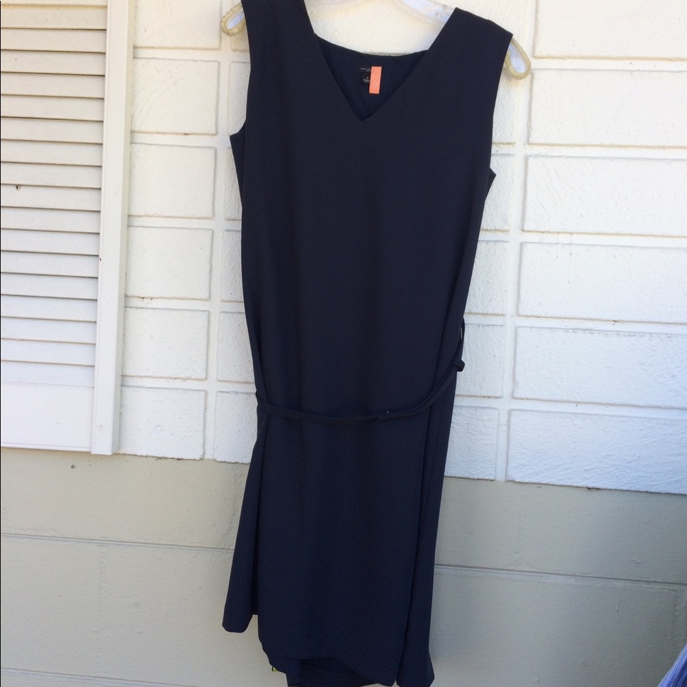 Ann Taylor dress, navy, sleeveless w belt, size 2